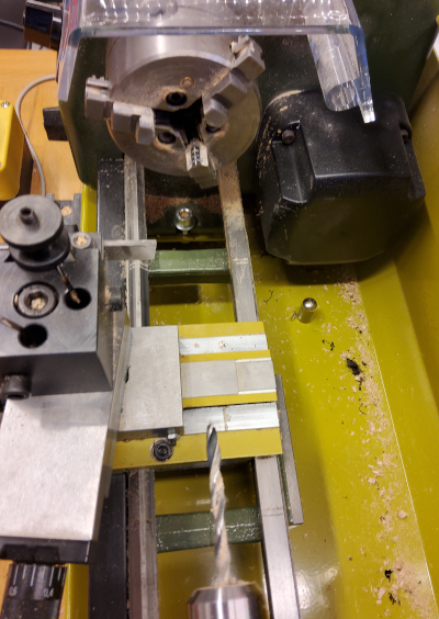 mittelhalter_drehbank.png mittelhalter_drehbank.png